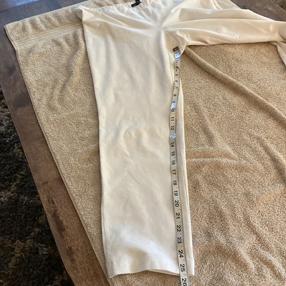 Eileen Fisher white washable stretch crepe fabulous pants from Neiman’s. - Picture 9 of 11